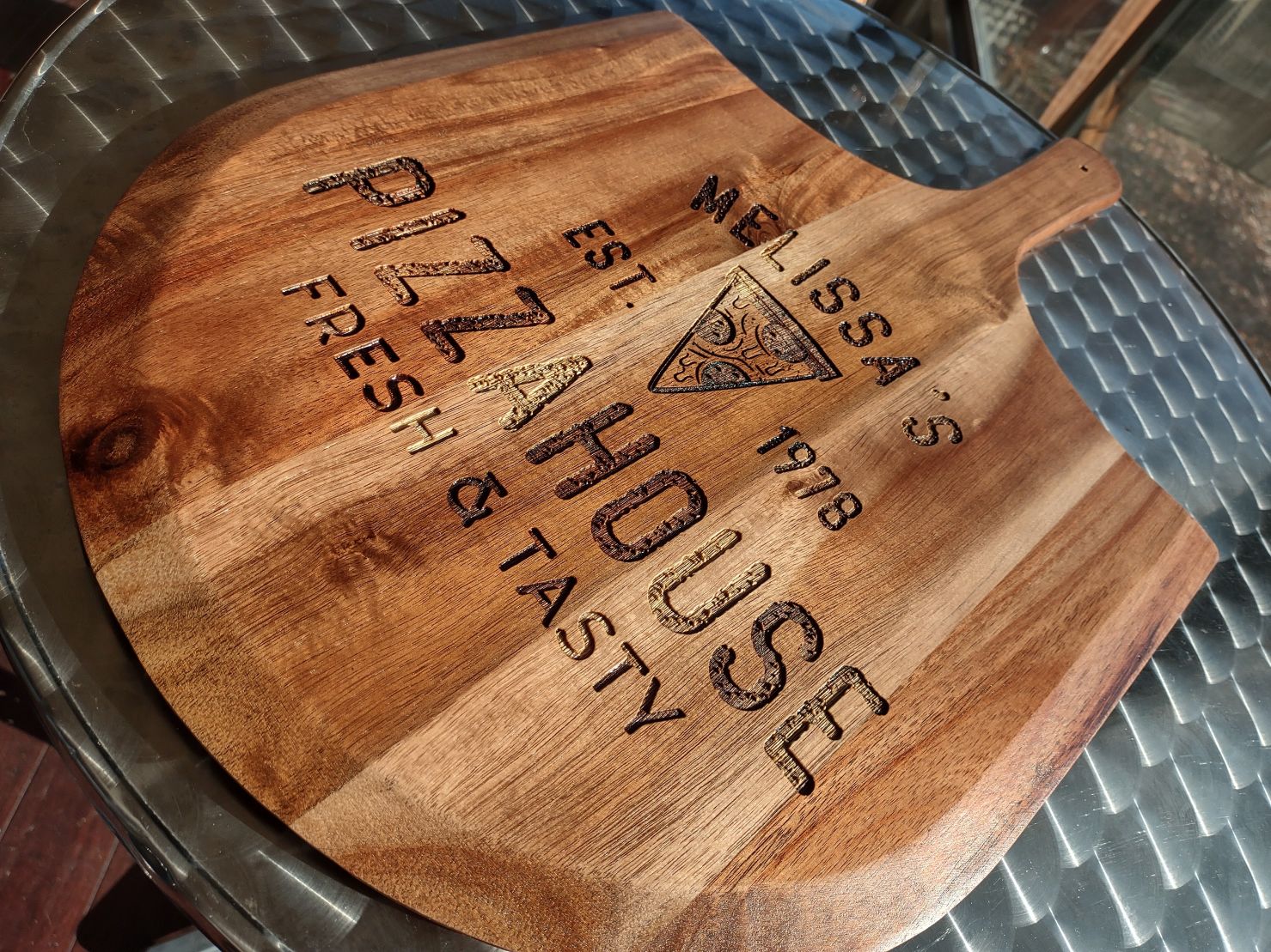 Custom engraved pizza peel/cutting board